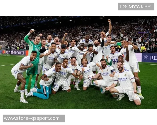 热血足球巅峰11人激战四方展现青春热情与团队精神的传奇之旅